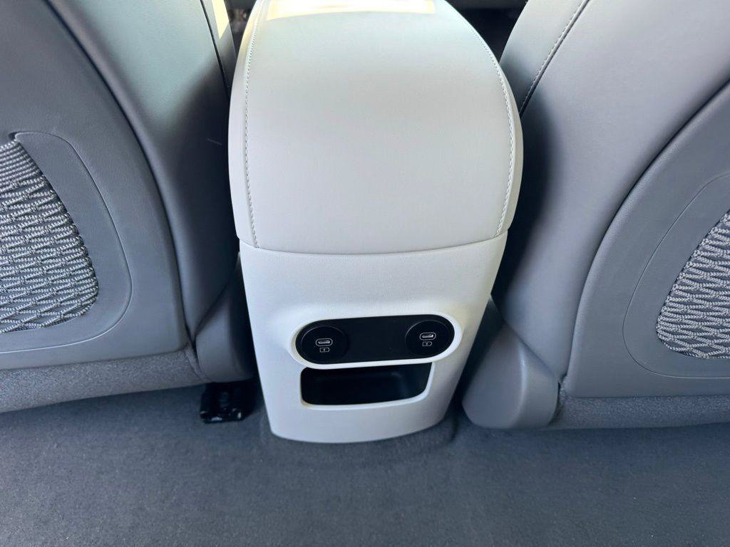 New 2025 Hyundai Ioniq 5 SEL AWD/4WD image 13