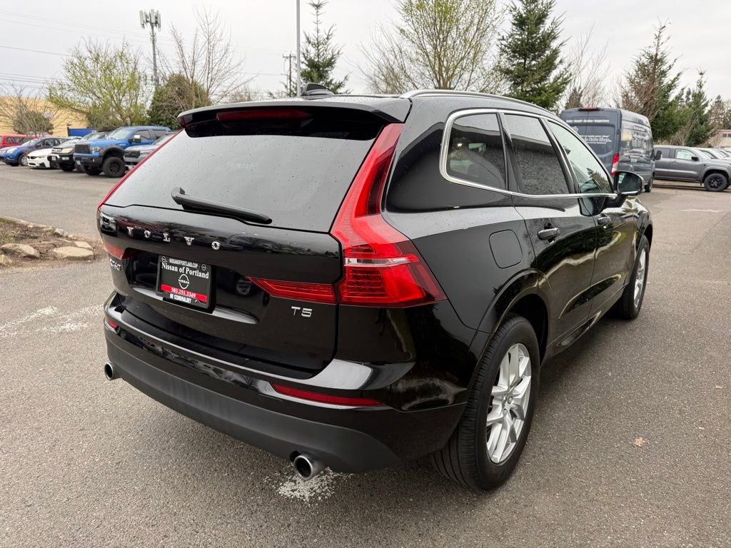 Used 2019 Volvo XC60 T5 Momentum image 6