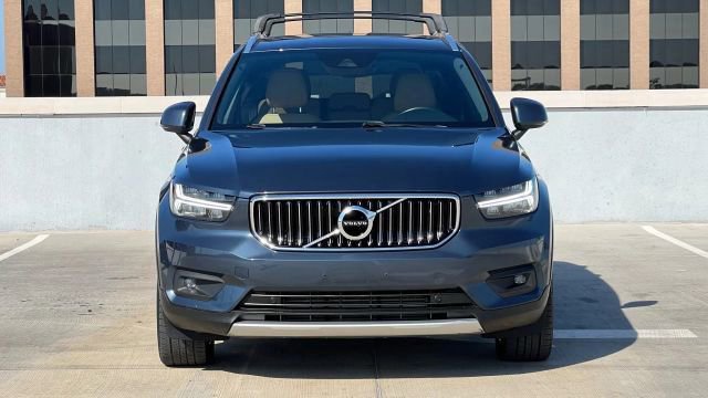 Used 2019 Volvo XC40 T5 Inscription image 4