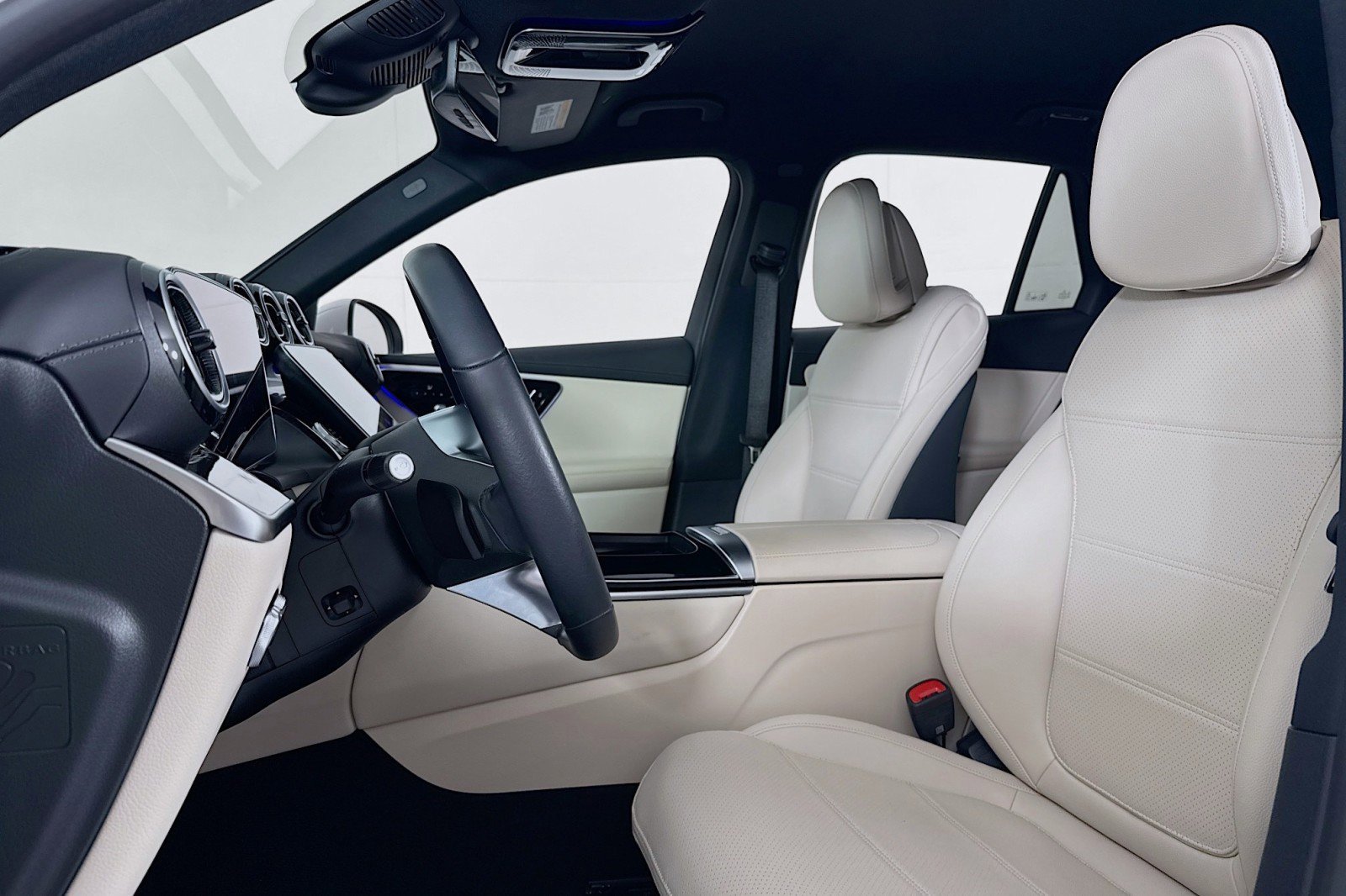 Certified 2025 Mercedes-Benz GLC 300 image 17