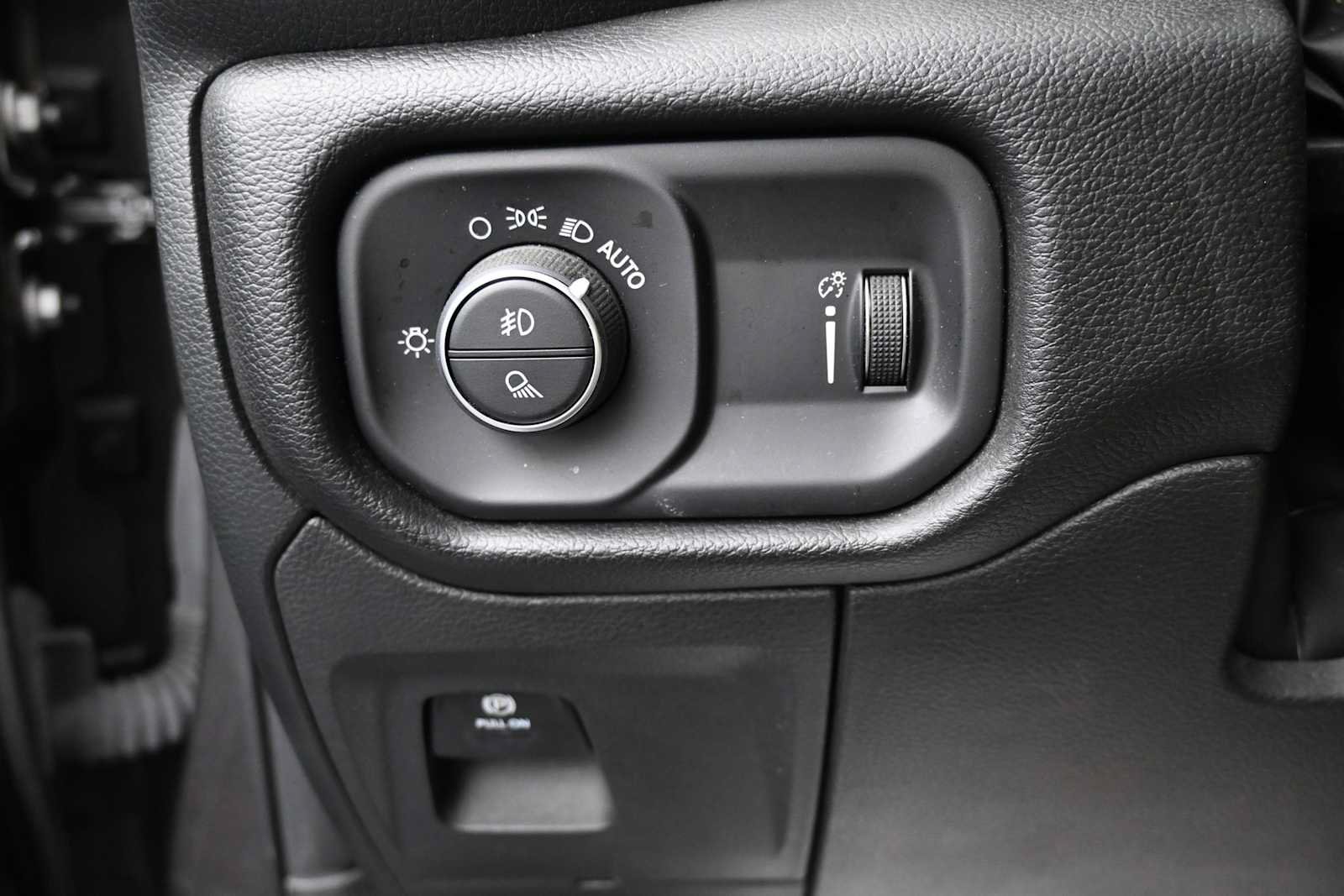 Used 2023 RAM 1500 Big Horn AWD/4WD image 10