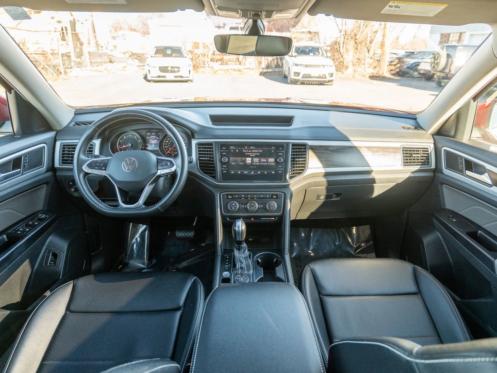 Used 2021 Volkswagen Atlas SE w/ Panoramic Sunroof Package image 18