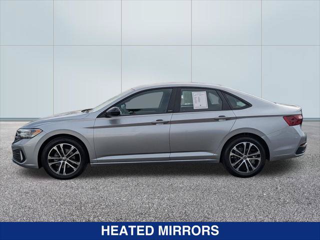 Used 2023 Volkswagen Jetta Sport FWD image 2