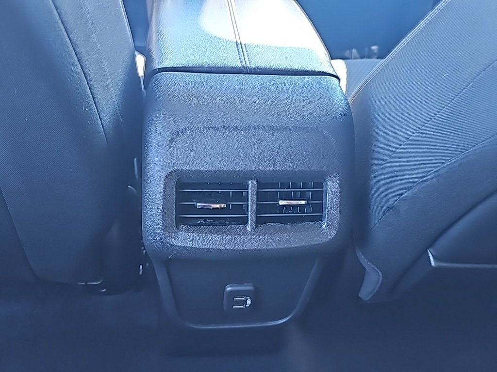 Used 2022 GMC Terrain SLE w/ Driver Convenience Package image 15