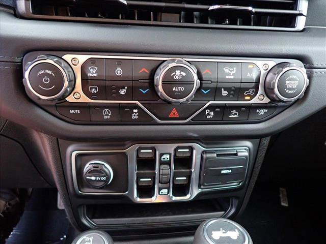 New 2025 Jeep Wrangler Sahara image 19