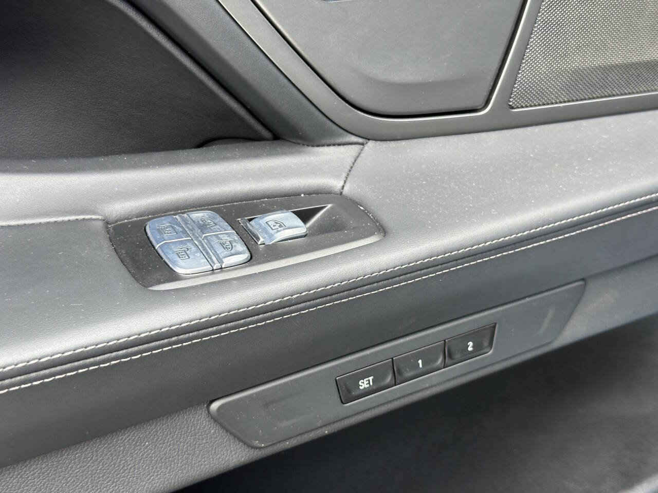 Used 2020 BMW M760i xDrive image 22