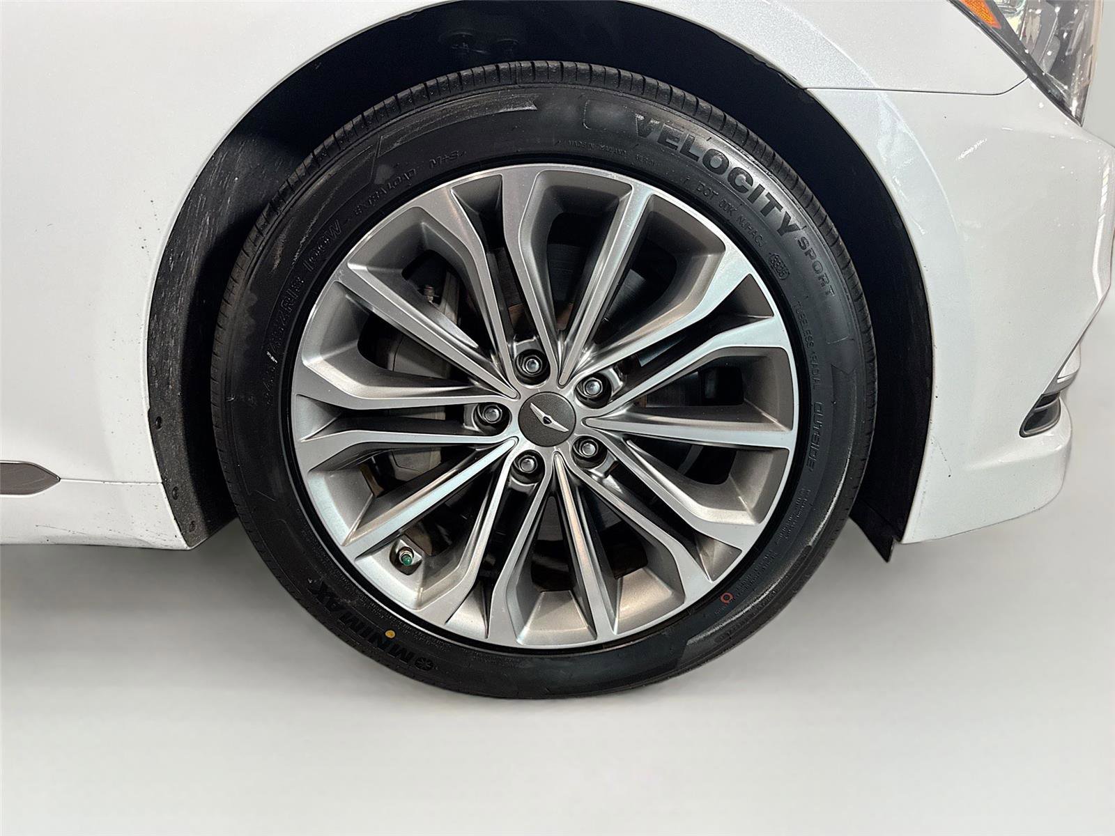 Used 2017 Genesis G80 3.8 w/ Option Group 03 image 35