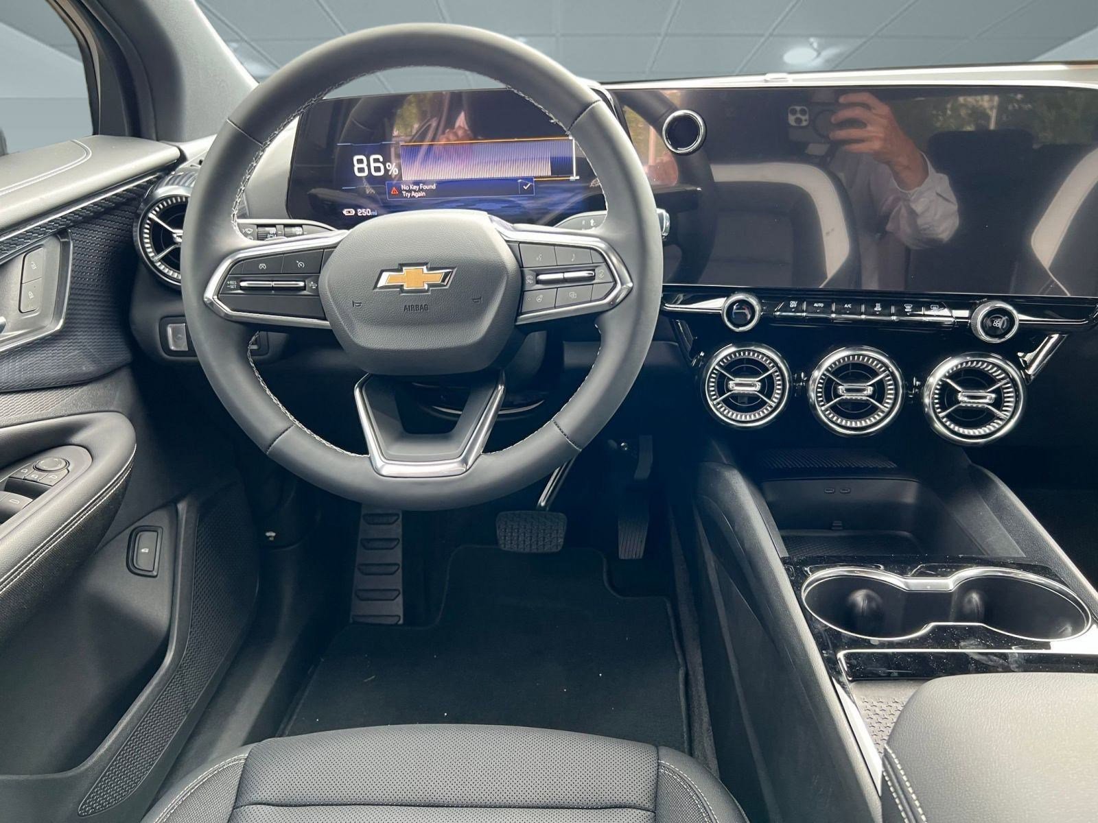 New 2025 Chevrolet Blazer EV LT image 4