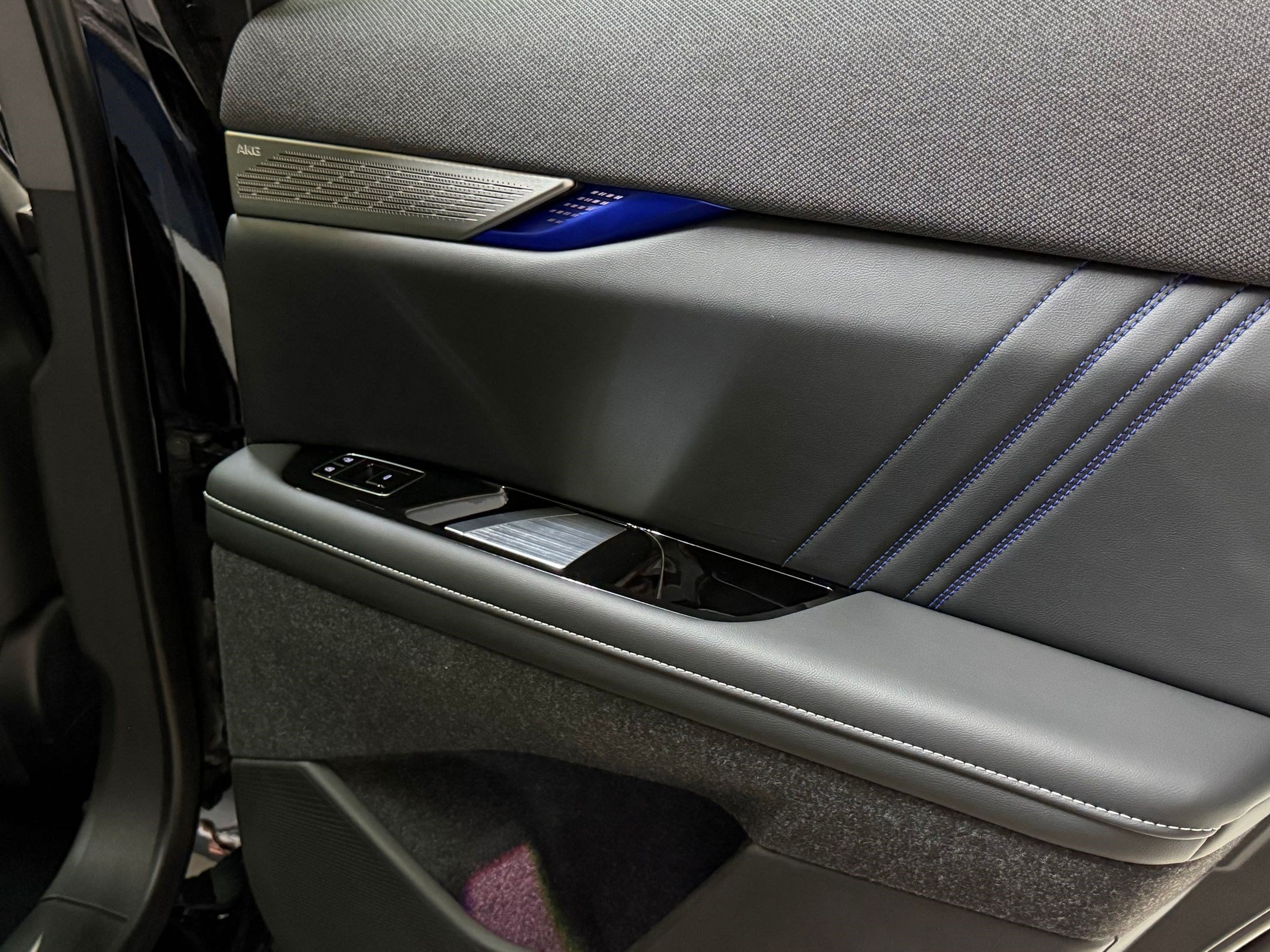 New 2026 Cadillac Optiq V AWD/4WD image 50