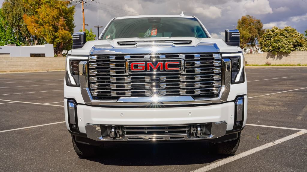 New 2026 GMC Sierra 2500 Denali w/ Denali Reserve Package AWD/4WD image 4