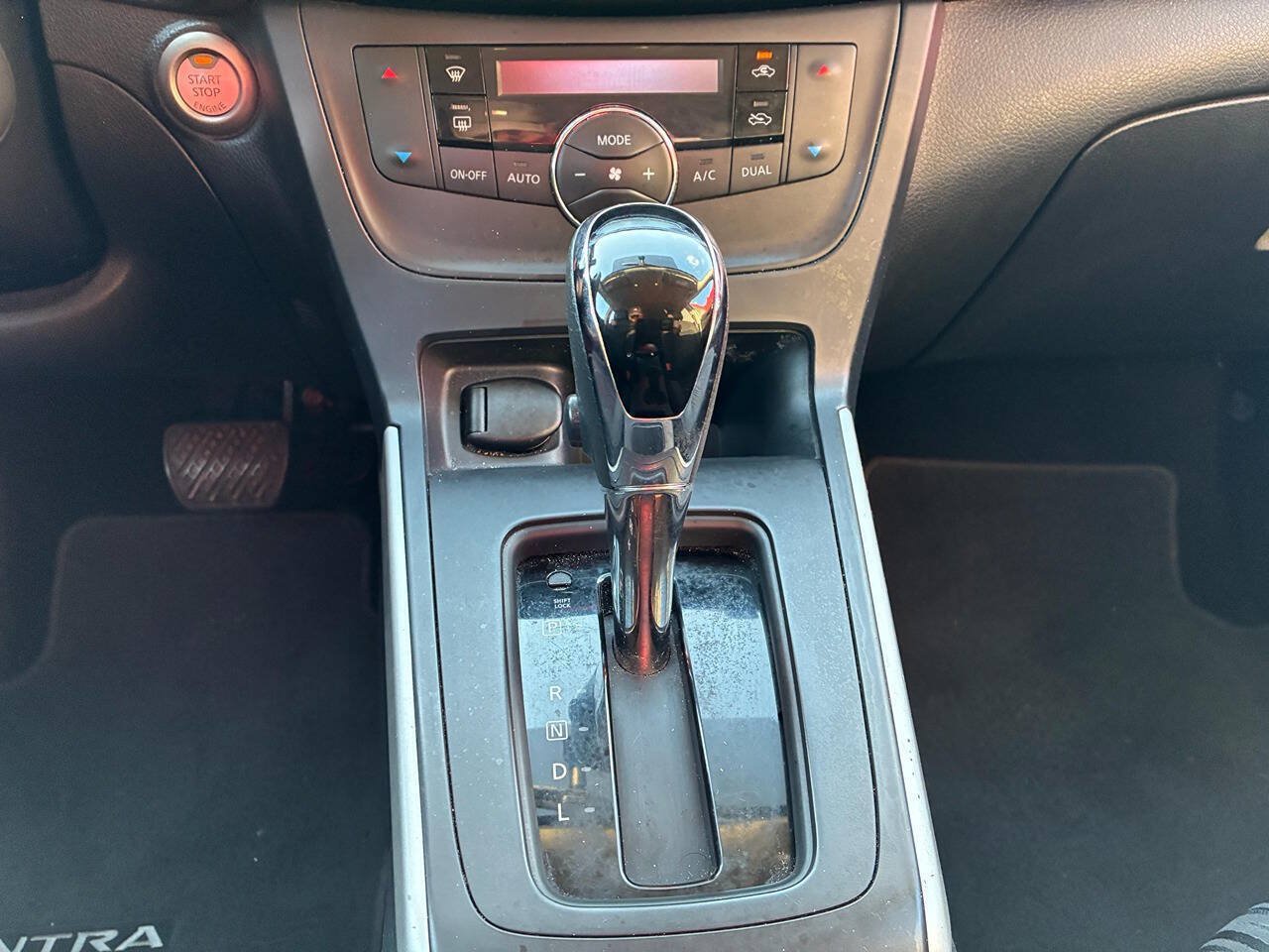Used 2018 Nissan Sentra SV FWD image 13