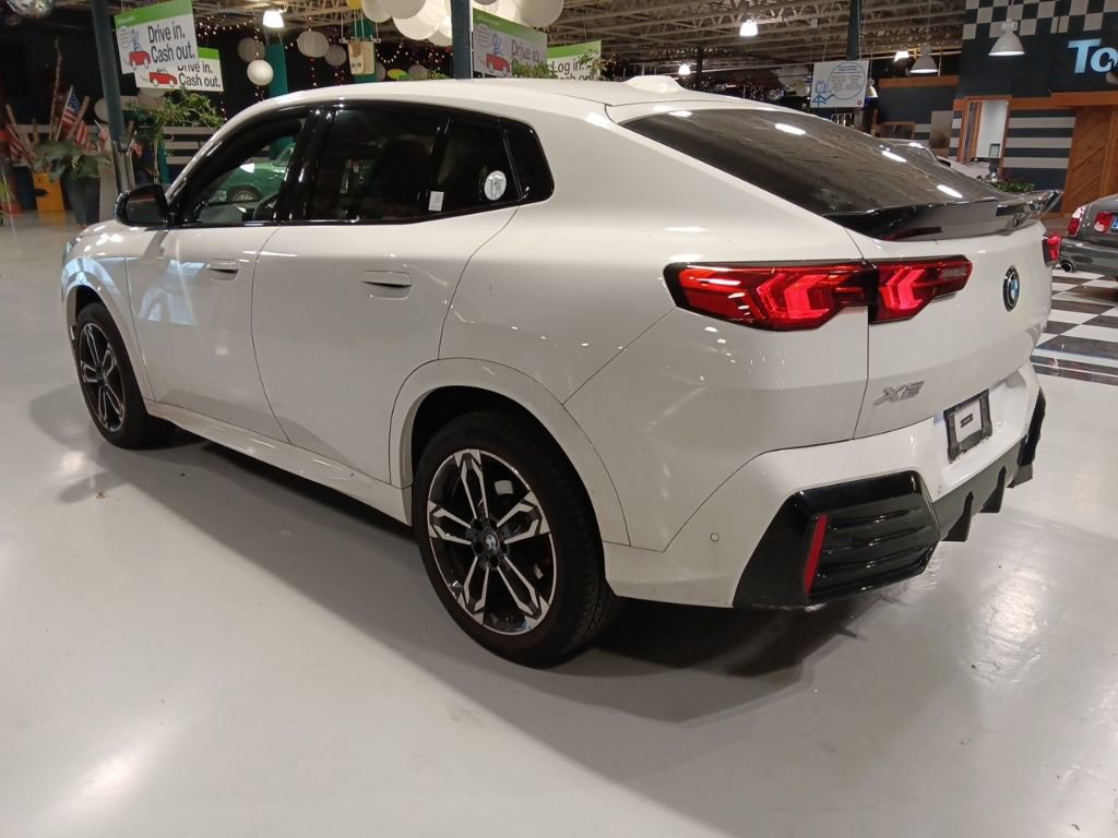 Used 2024 BMW X2 xDrive28i w/ M Sport Package image 8