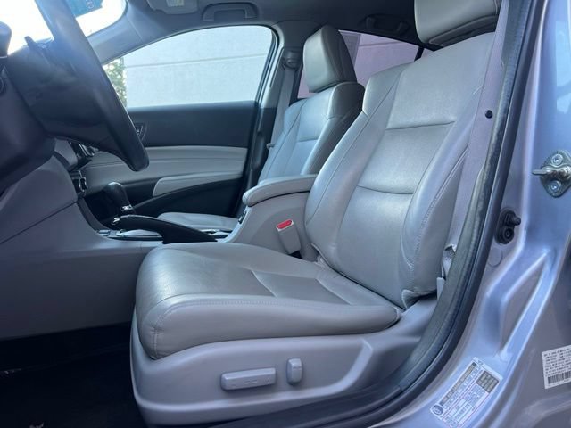Used 2017 Acura ILX FWD image 8