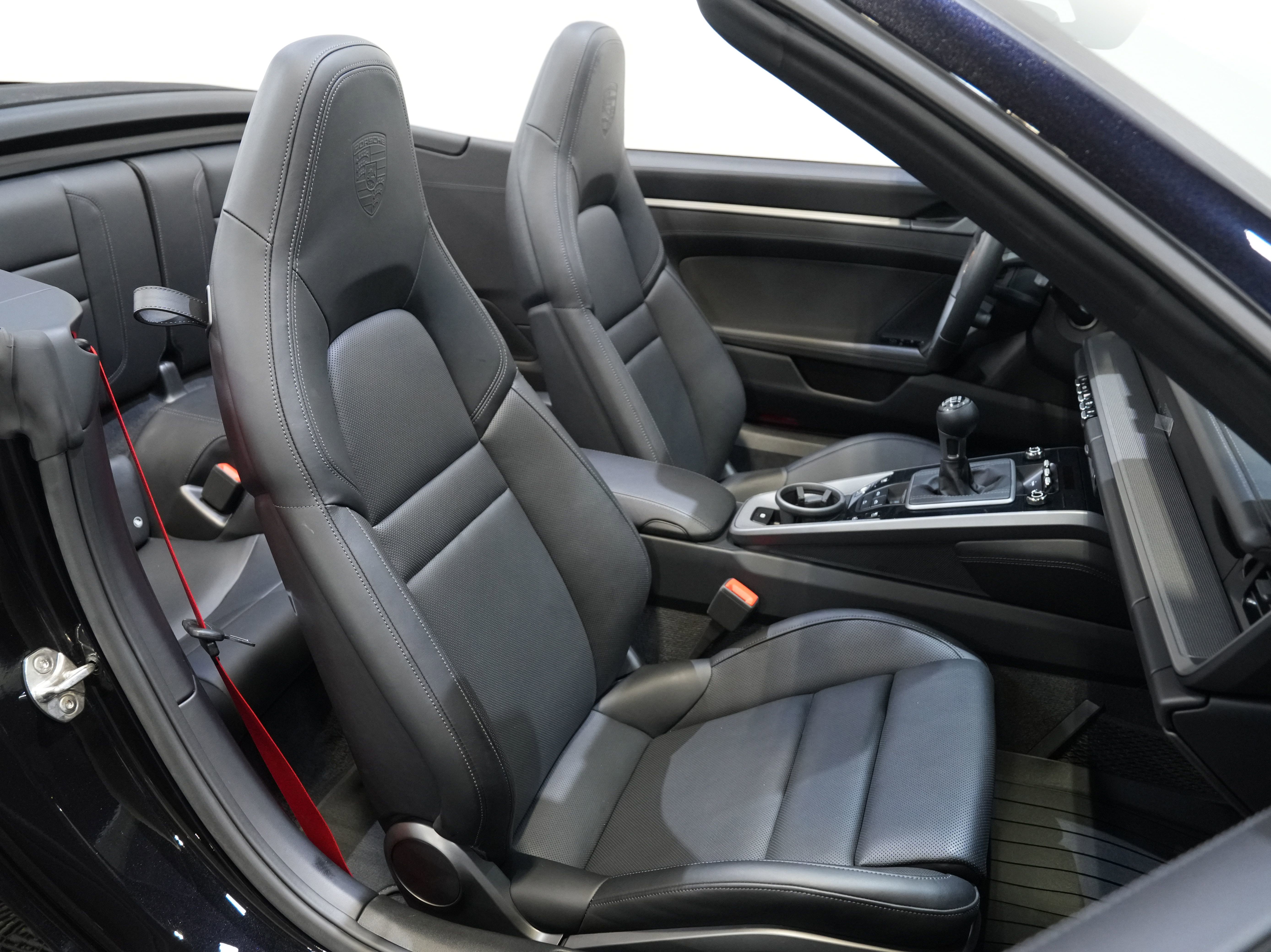 Used 2021 Porsche 911 Carrera S image 31