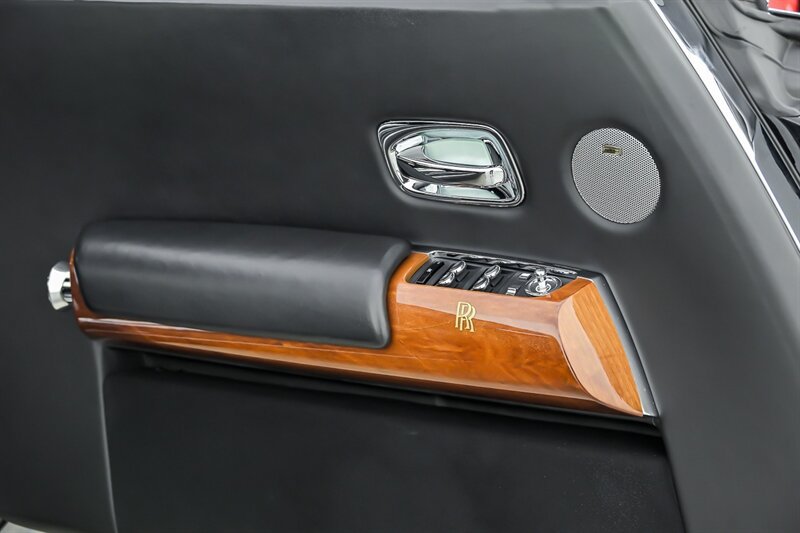 Used 2008 Rolls-Royce Phantom Drophead Coupe RWD image 18