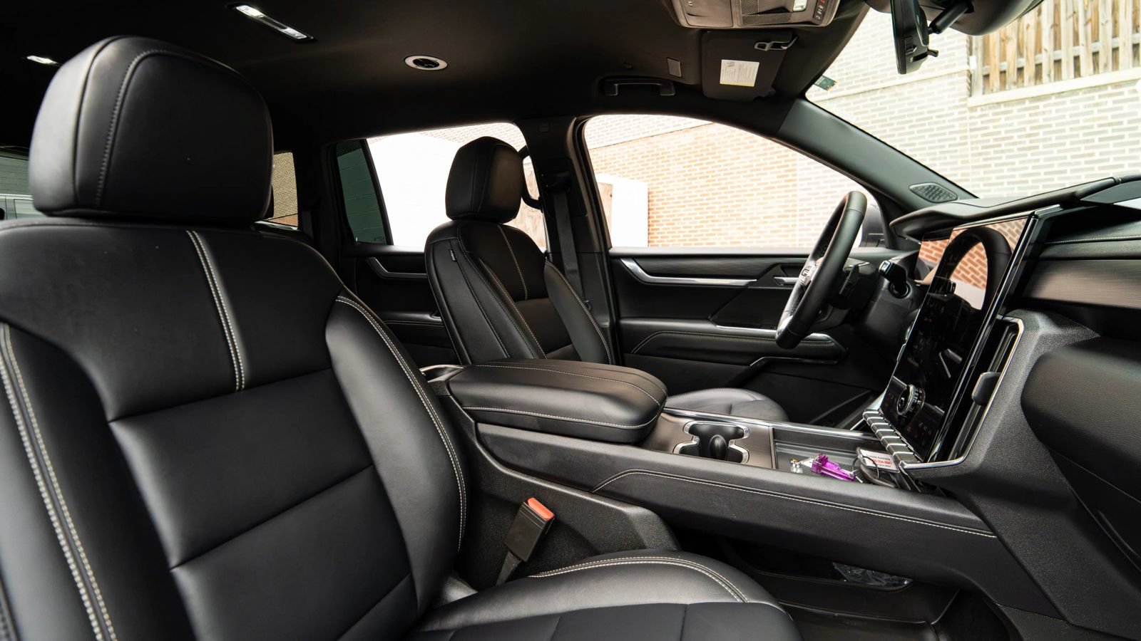 Used 2026 GMC Acadia Elevation w/ Elevation Premium Package FWD image 11
