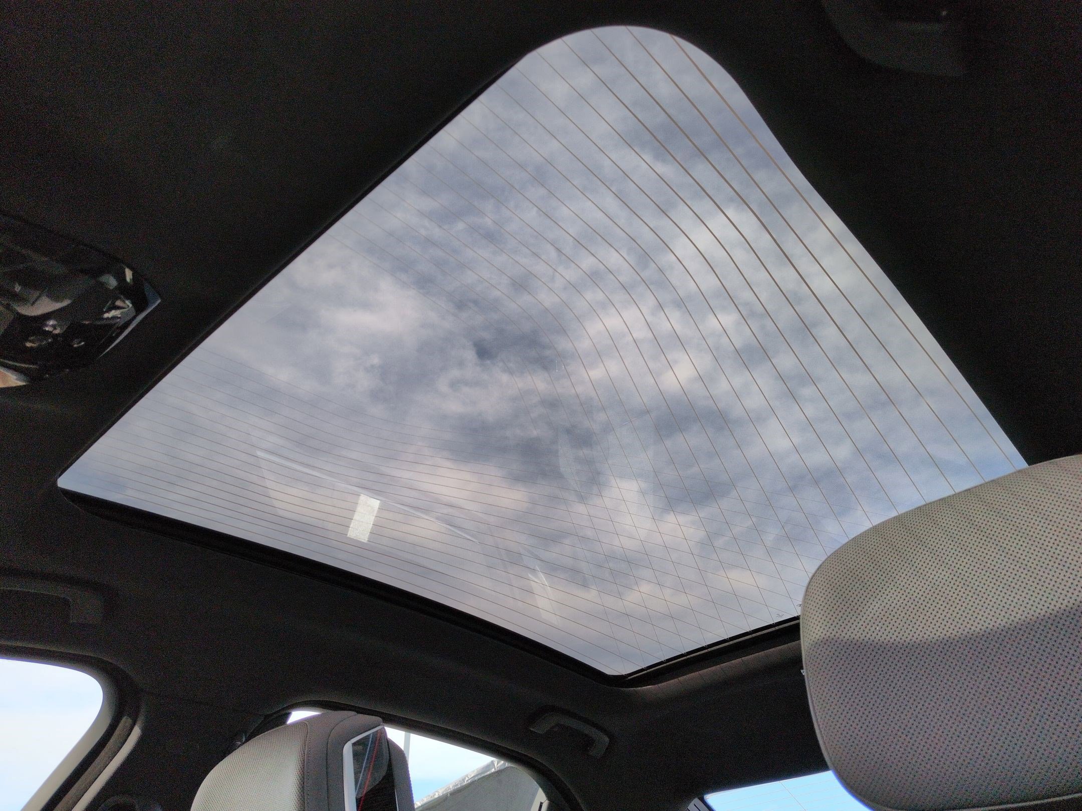 Used 2025 BMW i7 xDrive60 w/ Executive Package image 28