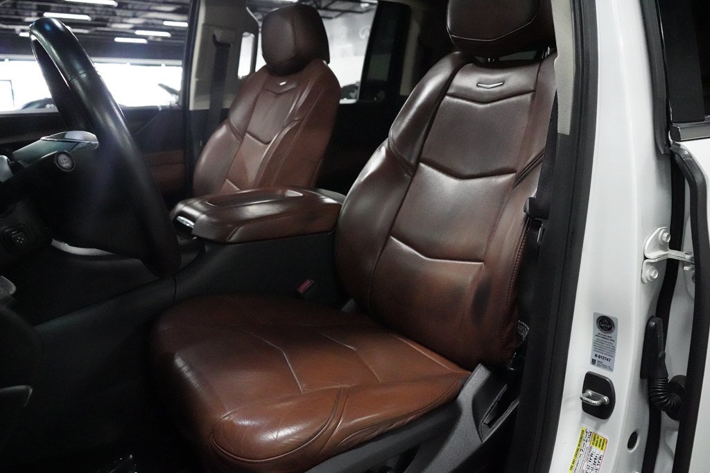Used 2018 Cadillac Escalade ESV Premium Luxury AWD/4WD image 12