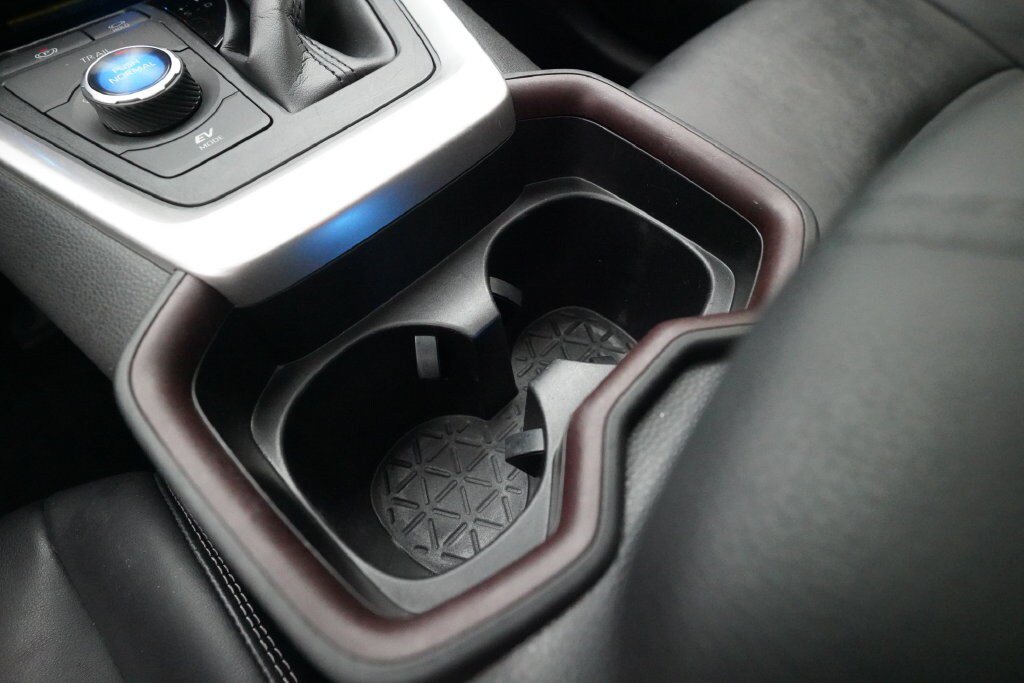Used 2019 Toyota RAV4 Limited AWD/4WD image 17