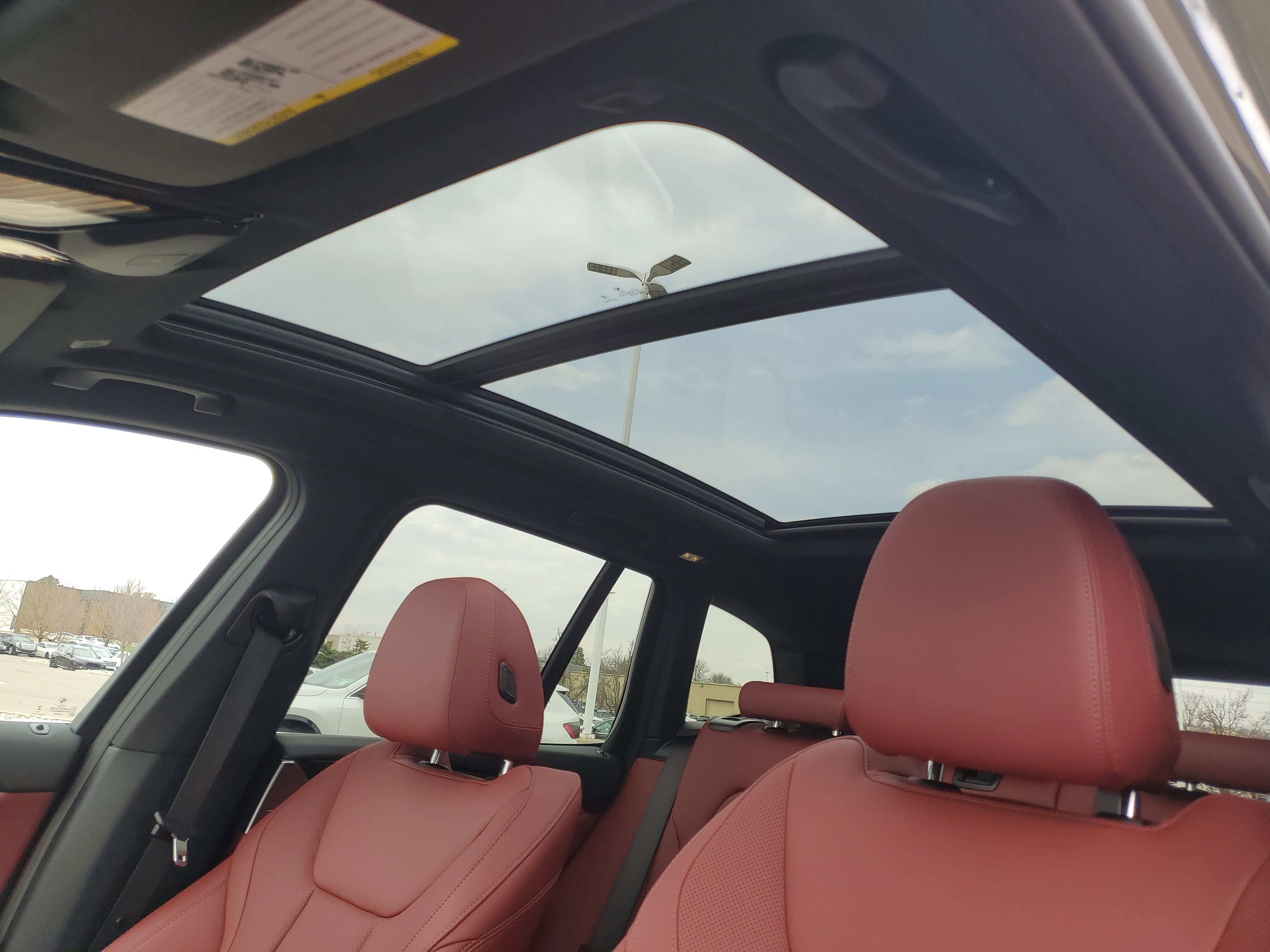 Certified 2024 BMW X3 xDrive30i w/ Premium Package image 8