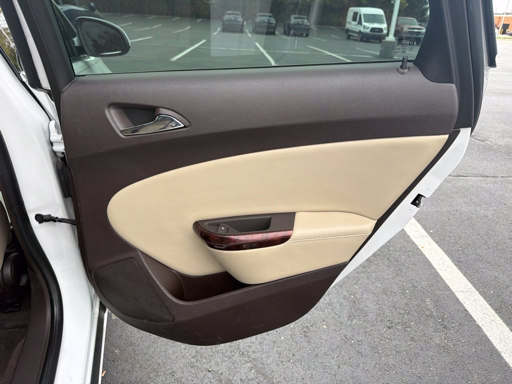 Used 2014 Buick Verano FWD image 22