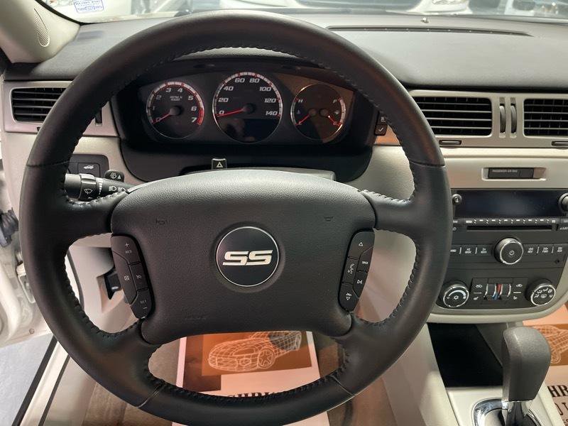 Used 2009 Chevrolet Impala SS w/ Convenience Package FWD image 34