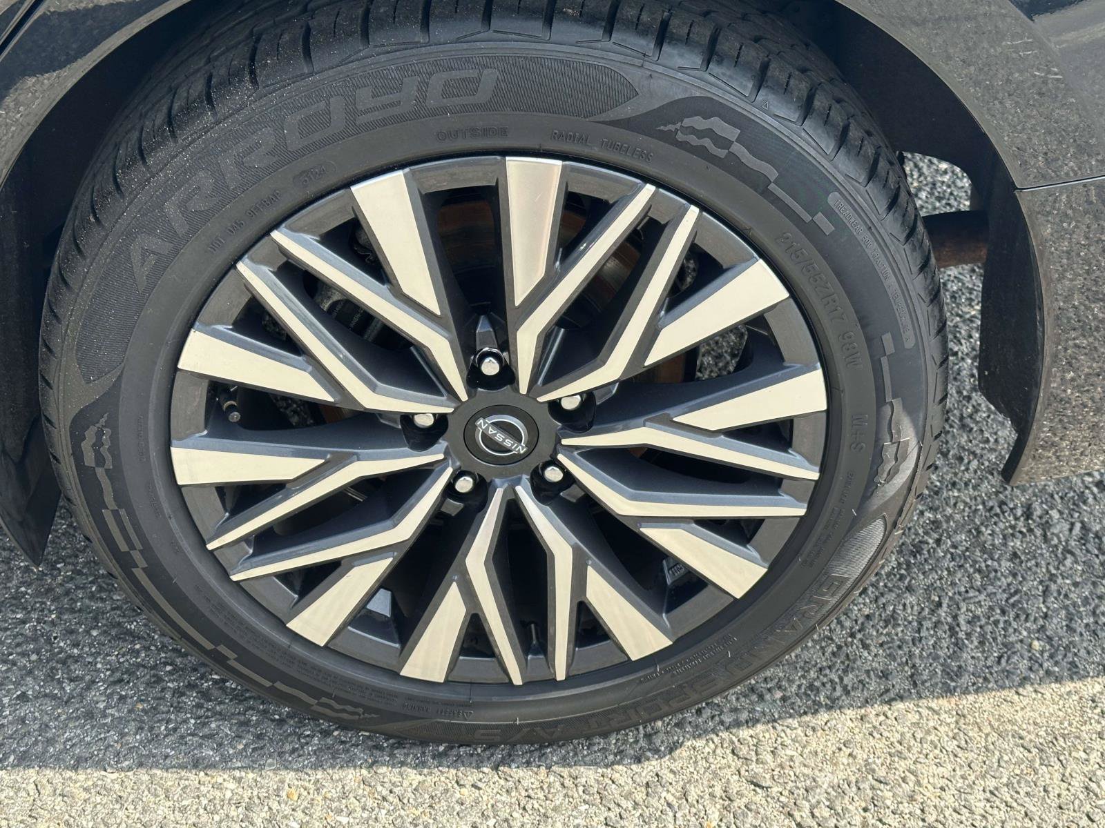 Used 2024 Nissan Altima 2.5 SV FWD image 29