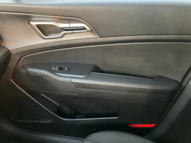Used 2024 Kia Sportage LX image 19
