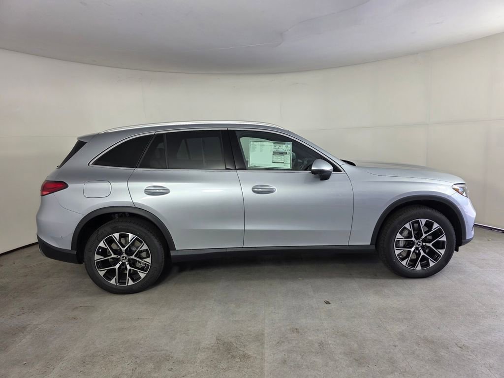 New 2026 Mercedes-Benz GLC 350e 4MATIC image 3