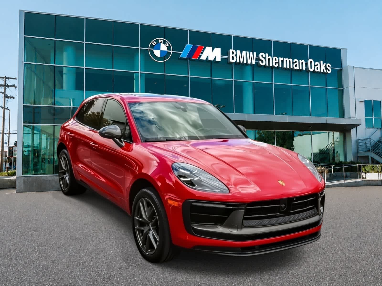Used 2024 Porsche Macan Turbo AWD/4WD image 3
