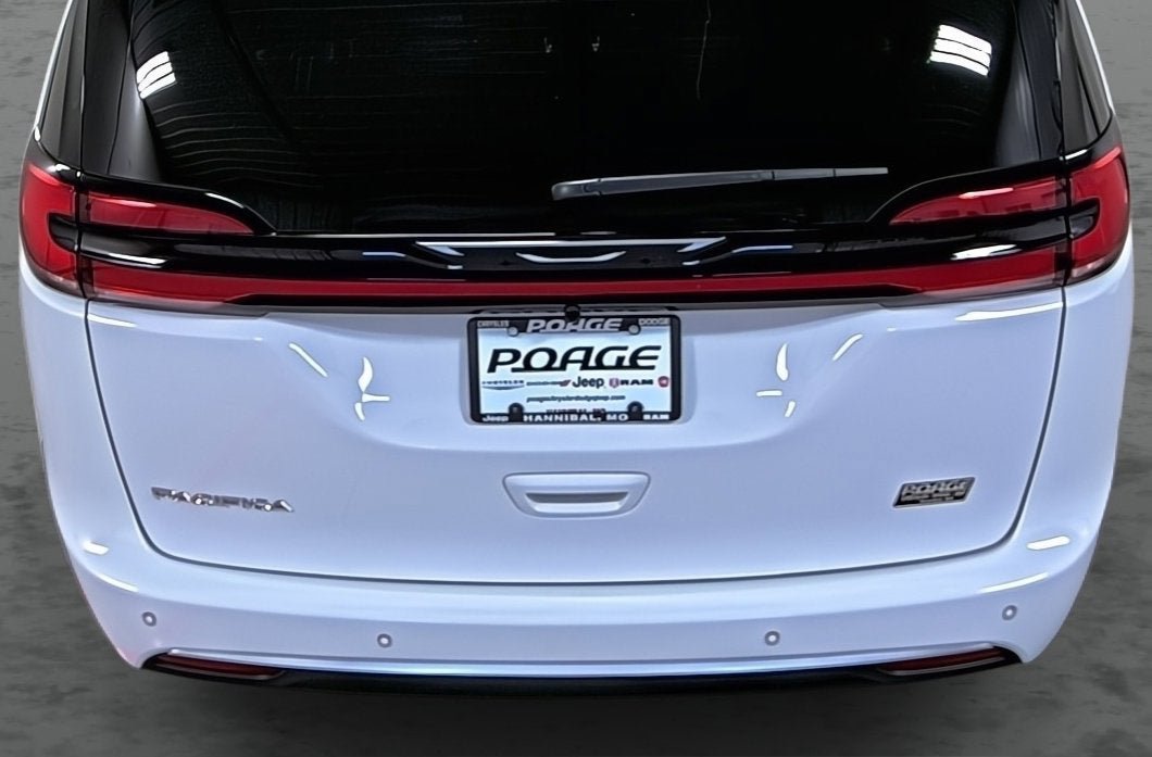 New 2027 Chrysler Pacifica Select FWD image 11