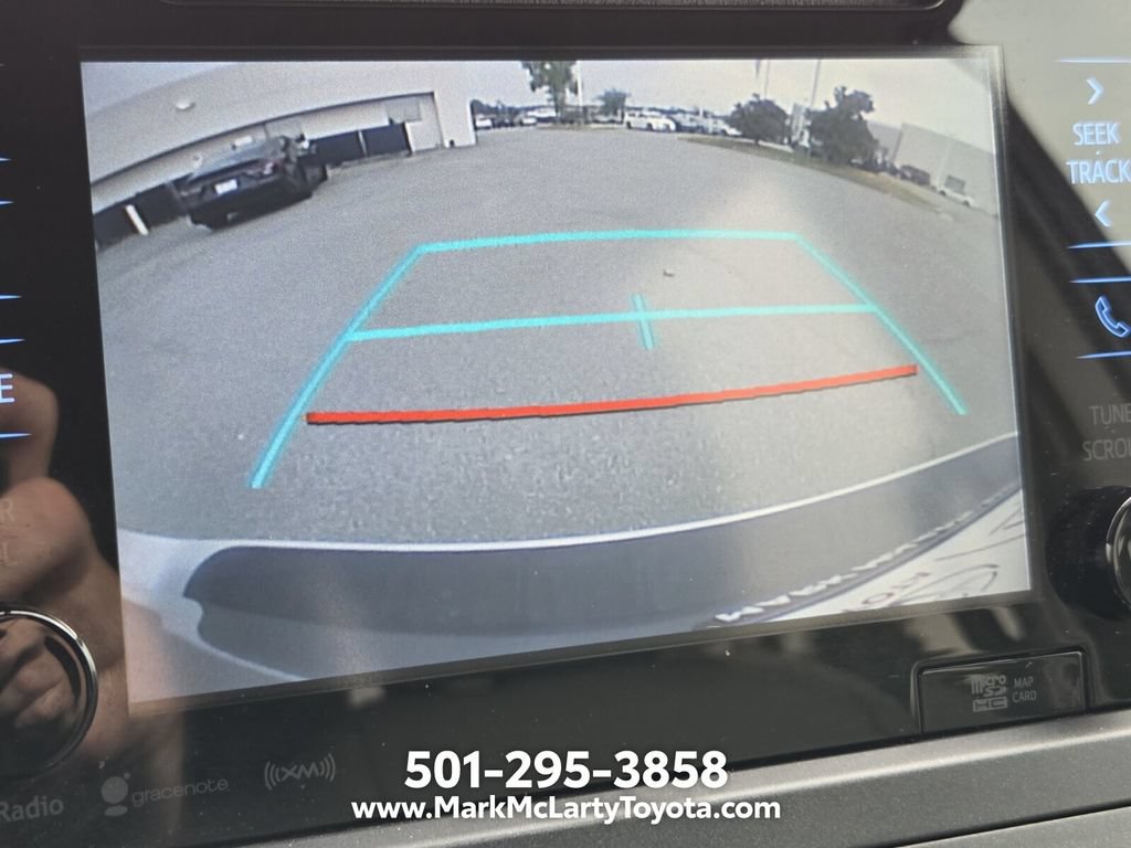 Used 2016 Toyota Sienna XLE w/ XLE Navigation Package FWD image 20
