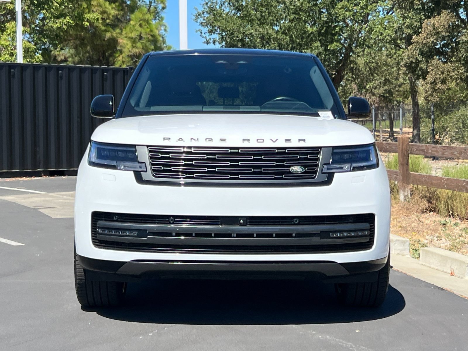 Used 2024 Land Rover Range Rover SE AWD/4WD image 9