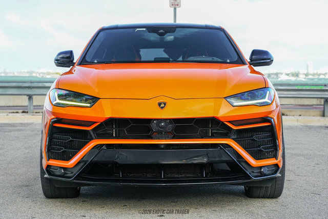 Used 2022 Lamborghini Urus image 13