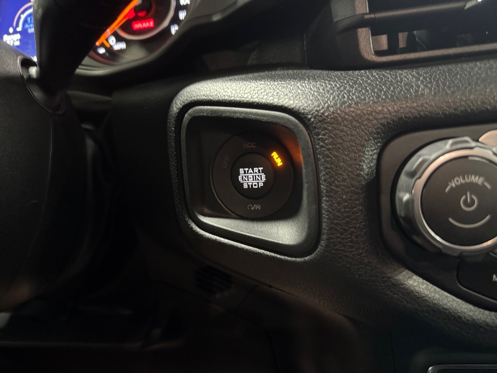 Used 2025 Jeep Wrangler Unlimited Sport AWD/4WD image 19