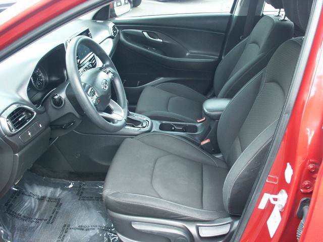 Used 2018 Hyundai Elantra GT image 6