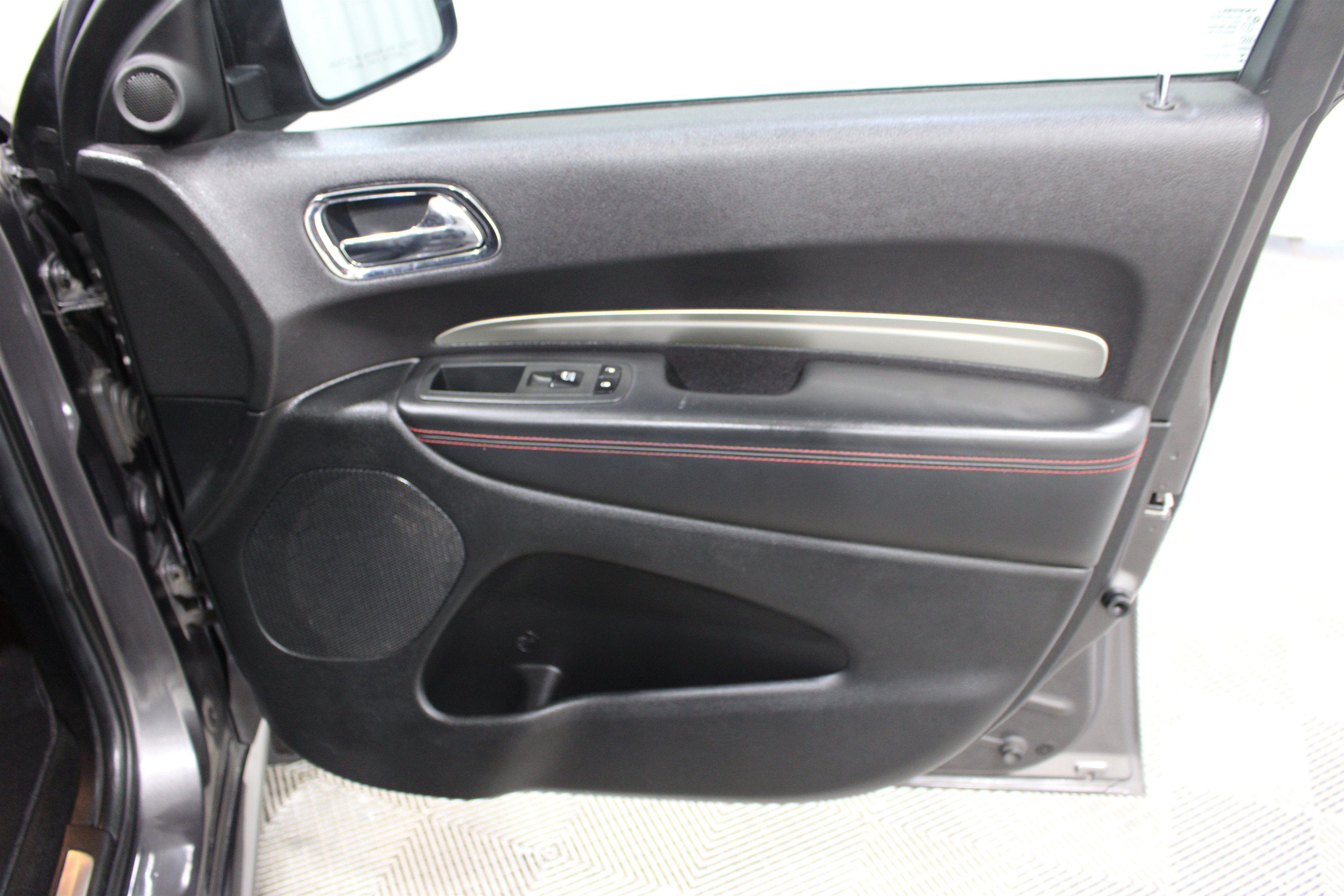 Used 2014 Dodge Durango R/T w/ Premium Nappa Leather Group RWD image 28