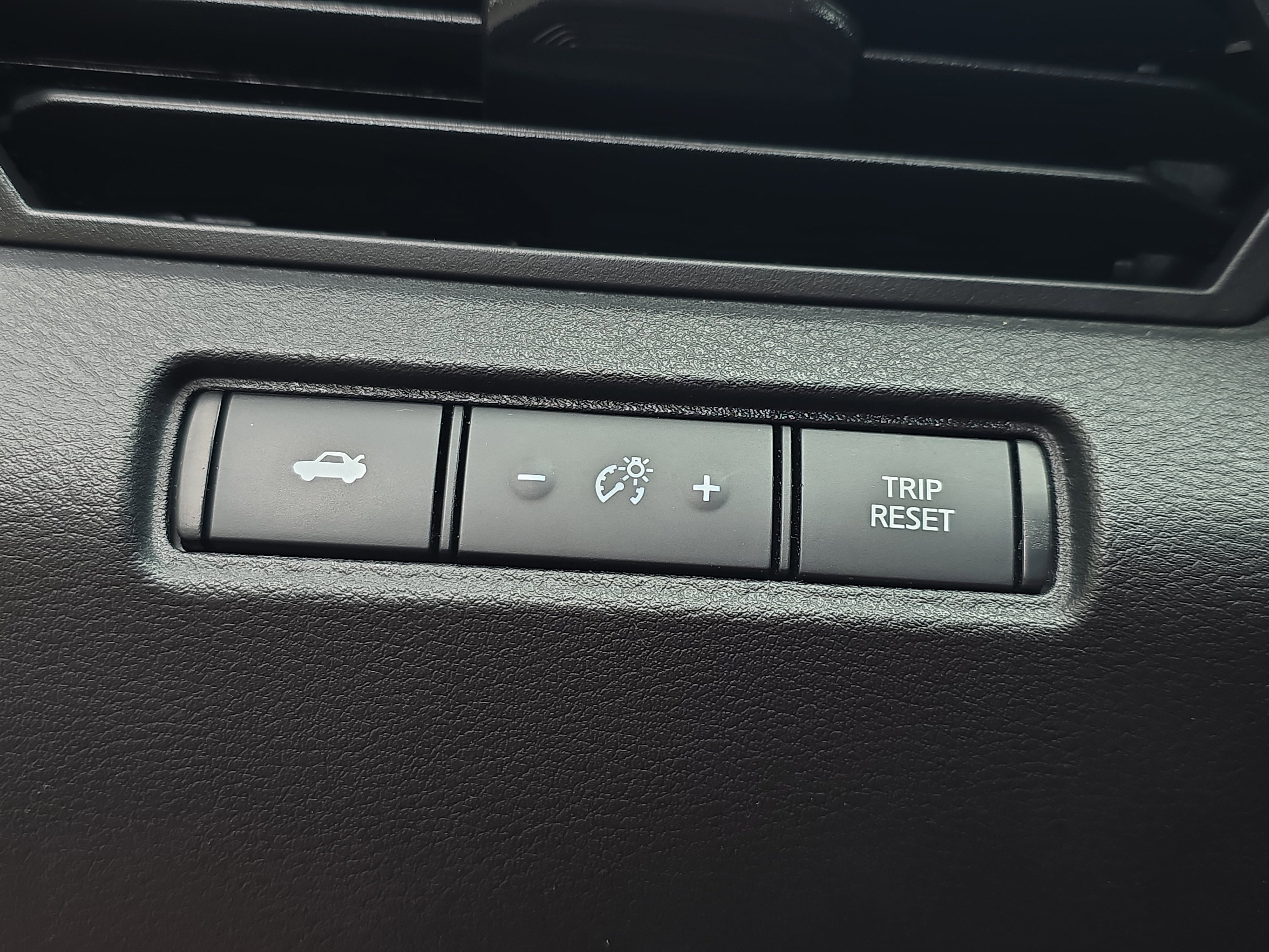 Used 2022 Nissan Altima 2.5 SR image 25