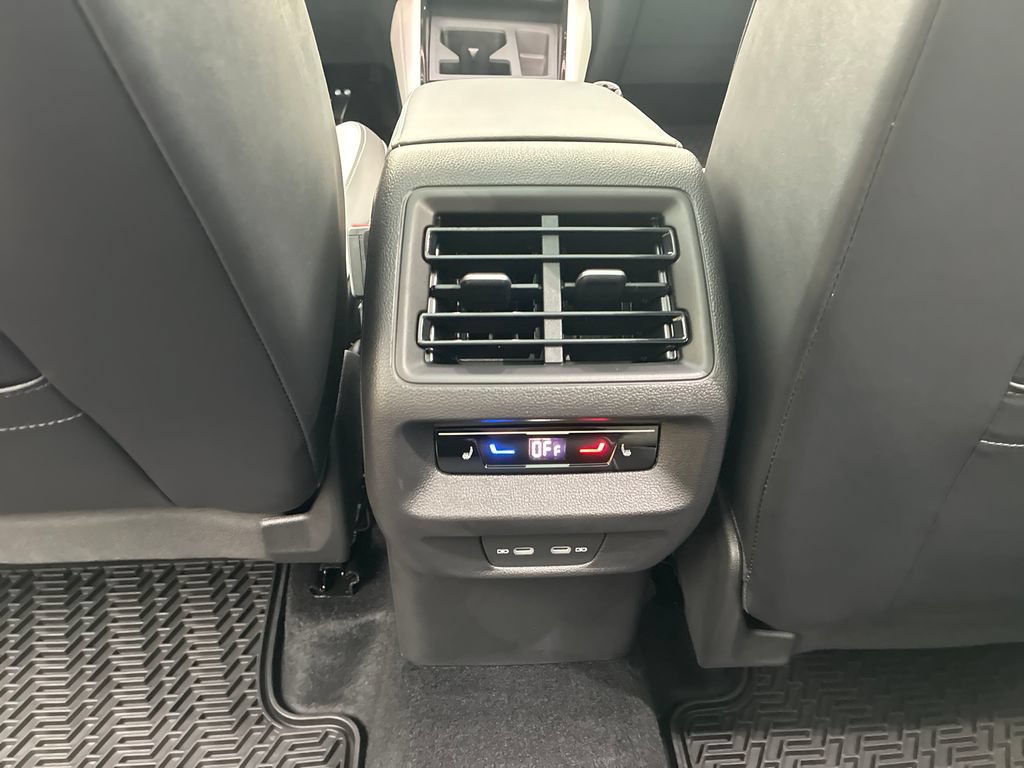 New 2026 Volkswagen Tiguan SEL R-Line AWD/4WD image 20