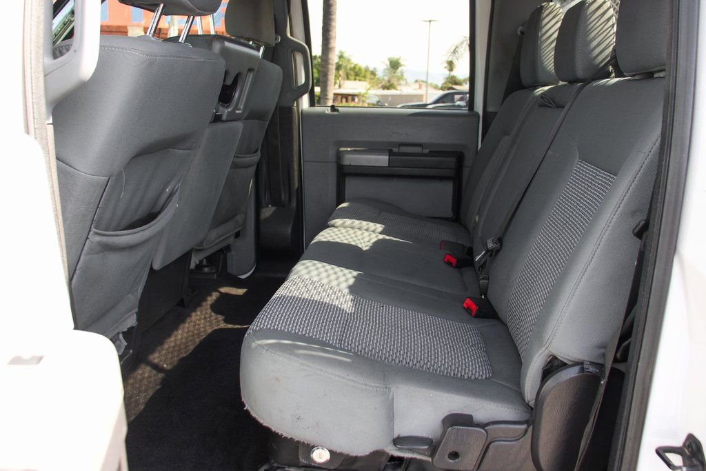 Used 2015 Ford F550 4x4 Crew Cab Super Duty image 31