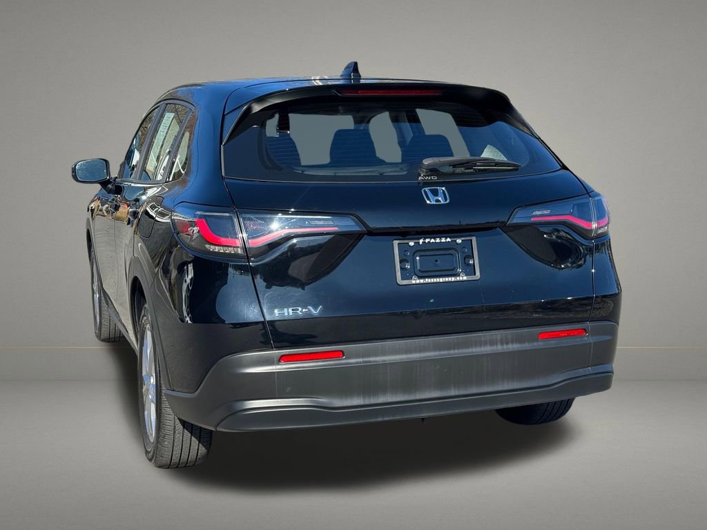 Used 2023 Honda HR-V LX image 3