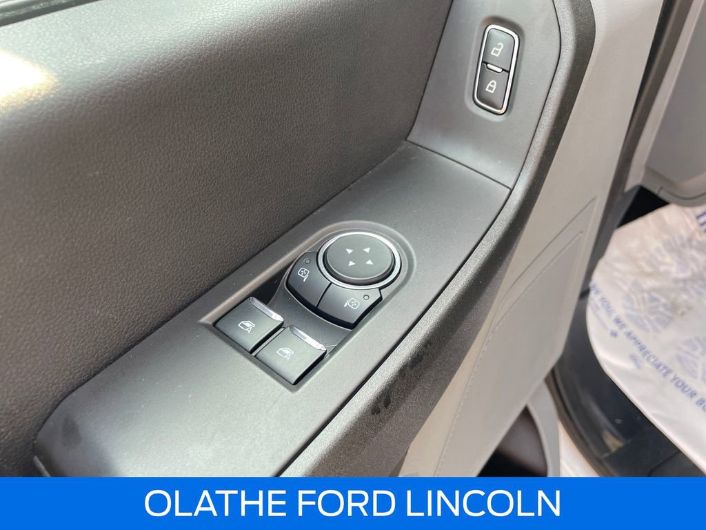 Used 2024 Ford F550 2WD Regular Cab Super Duty w/ XL Chrome Package image 18