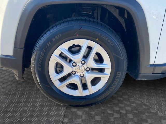 Used 2021 Jeep Compass Sport image 31