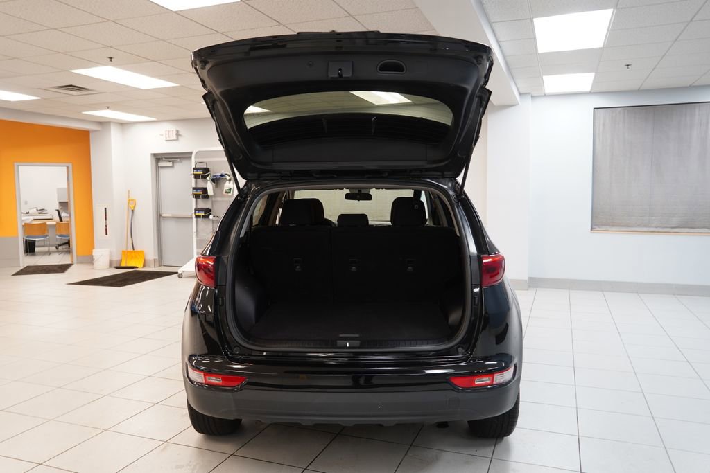 Used 2017 Kia Sportage LX w/ LX Popular Package image 9