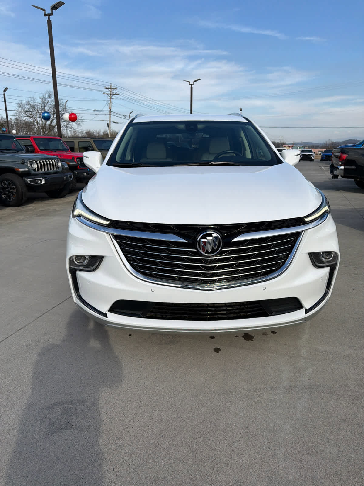 Used 2023 Buick Enclave Essence w/ Sound and Sites Package image 3