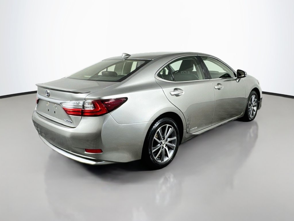 Used 2016 Lexus ES 300h FWD image 8