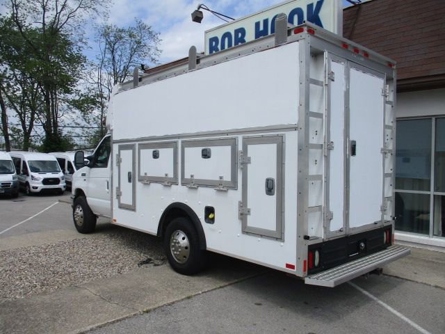 Used 2011 Ford E-350 and Econoline 350 Super Duty w/ PWR Locks & Windows Group RWD image 7