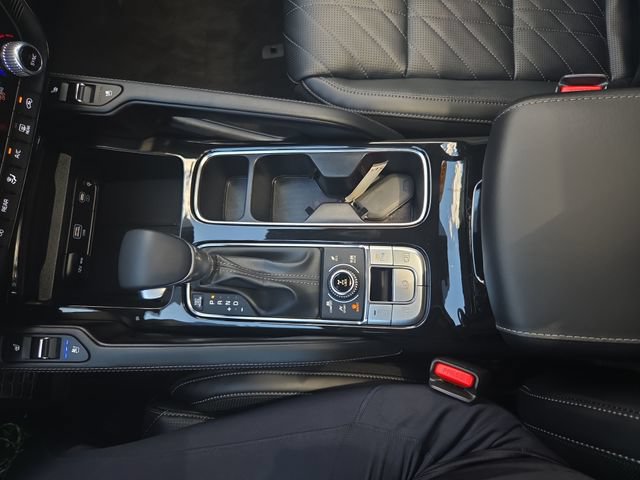 Certified 2025 Kia Telluride SX Prestige X-Pro AWD/4WD image 29
