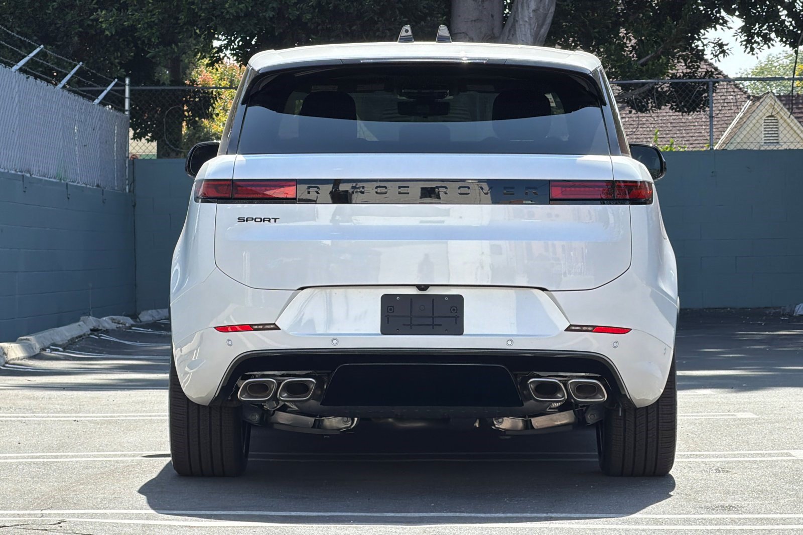 New 2026 Land Rover Range Rover Sport Dynamic SE AWD/4WD image 10