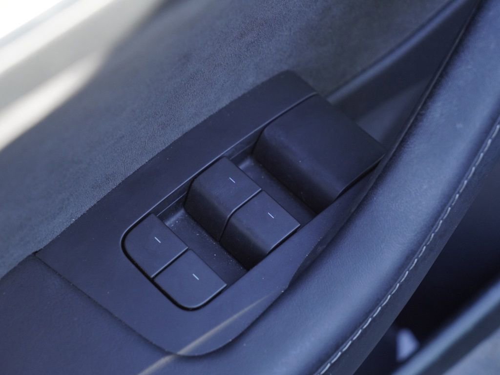 Used 2023 Tesla Model 3 Standard Range image 12